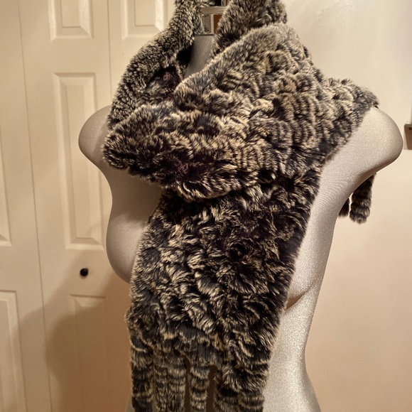 Rabbit Fringed Scarf - Picture 1 of 10